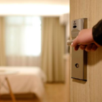 Aturan Hotel yang Wajib Diketahui Tamu Baru