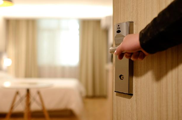 Aturan Hotel yang Wajib Diketahui Tamu Baru